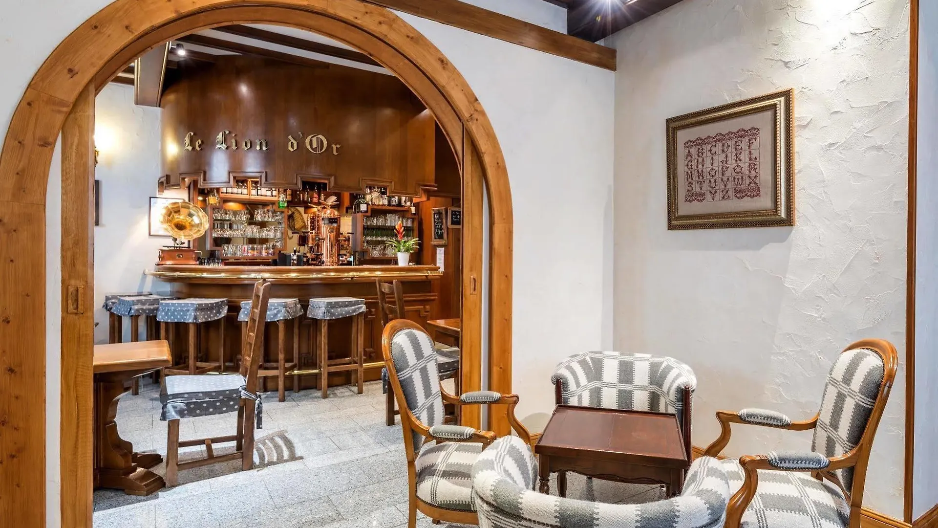 Hotel Du Lion D'Or Cauterets Frankrike